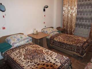 Курортные отели Sanatoriy Kristall Трускавец Двухместный номер эконом-класса с 2 отдельными кроватями: лечение включено-1